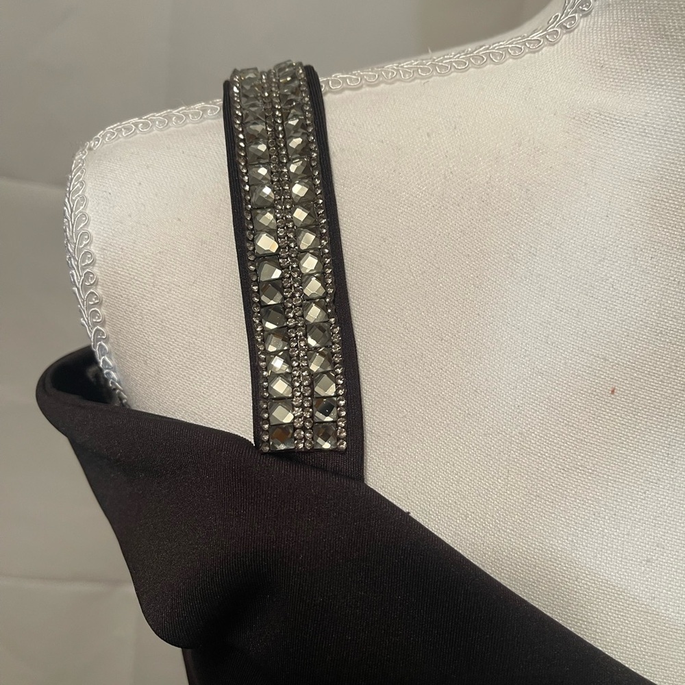 SPENSE,Elegant Black Dress with Embellished Straps - Picture 7 of 10